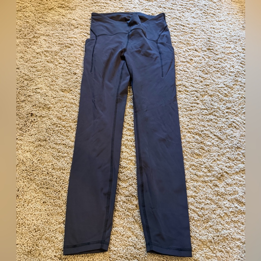 Lululemon black leggings with pockets